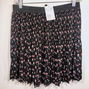 H&M Divided Floral Mini Skirt NWT 12